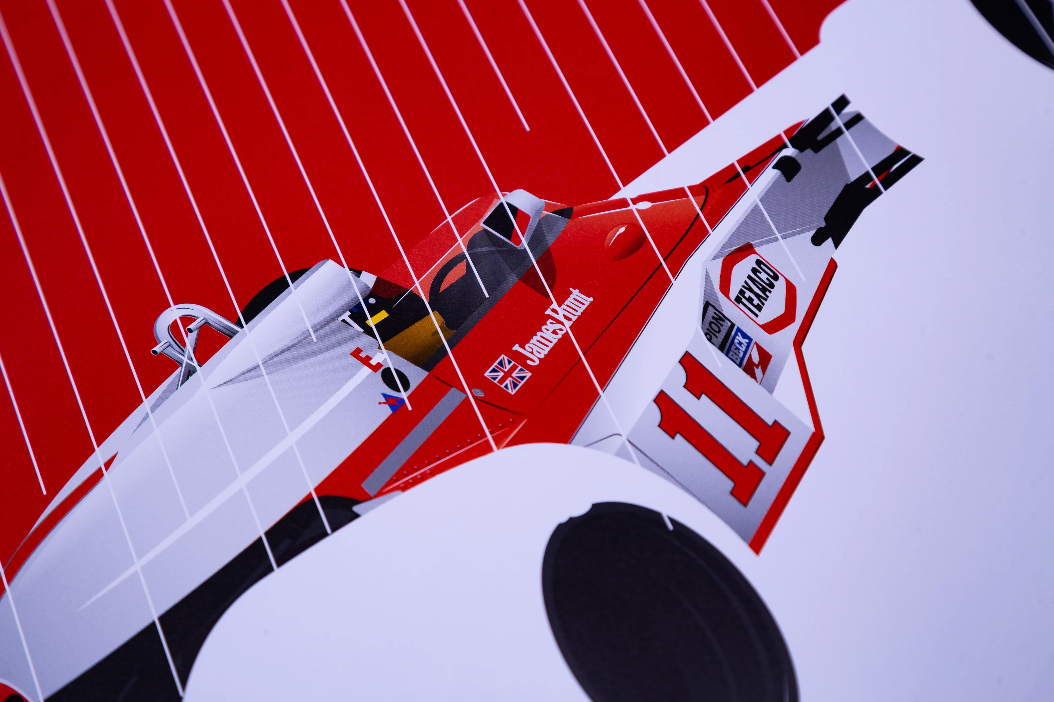 Mclaren M23 vs. Ferrari 312T2 - Hunt and Lauda duel