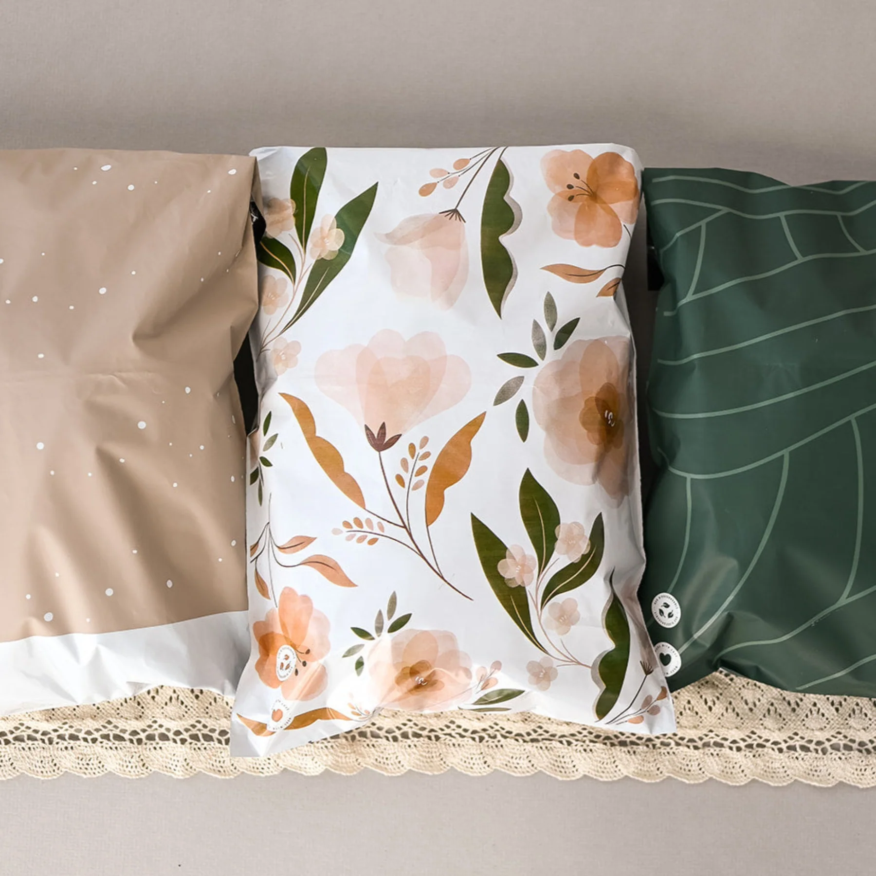 Camelia Bloom Biodegradable Mailers 14.5 x 19