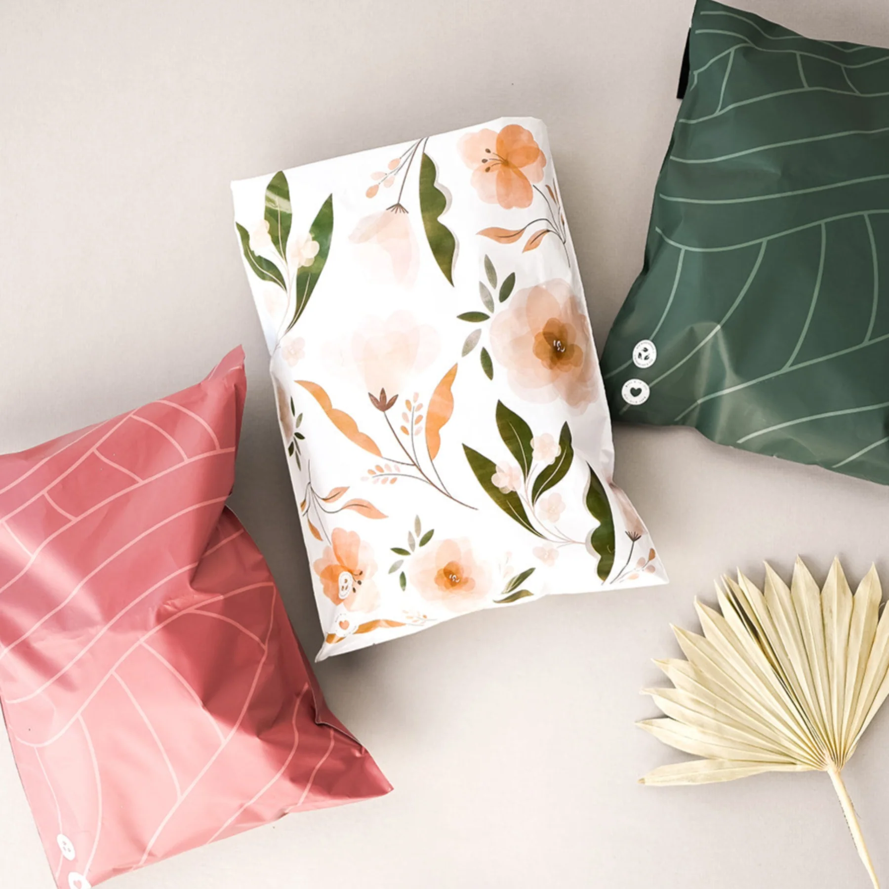 Camelia Bloom Biodegradable Mailers 14.5 x 19