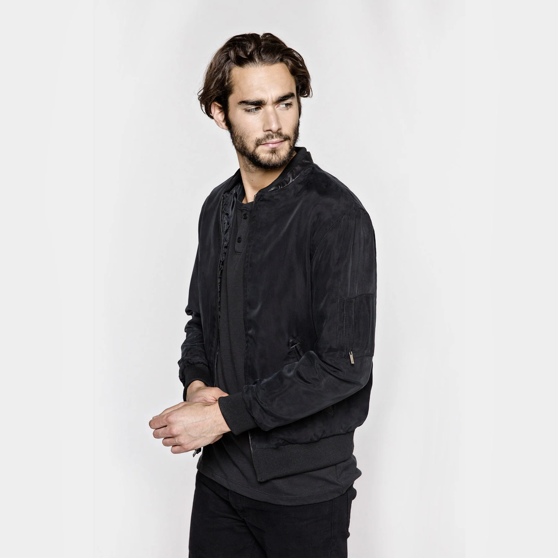 JKT:2 “THE BOMBER (Cupro)”