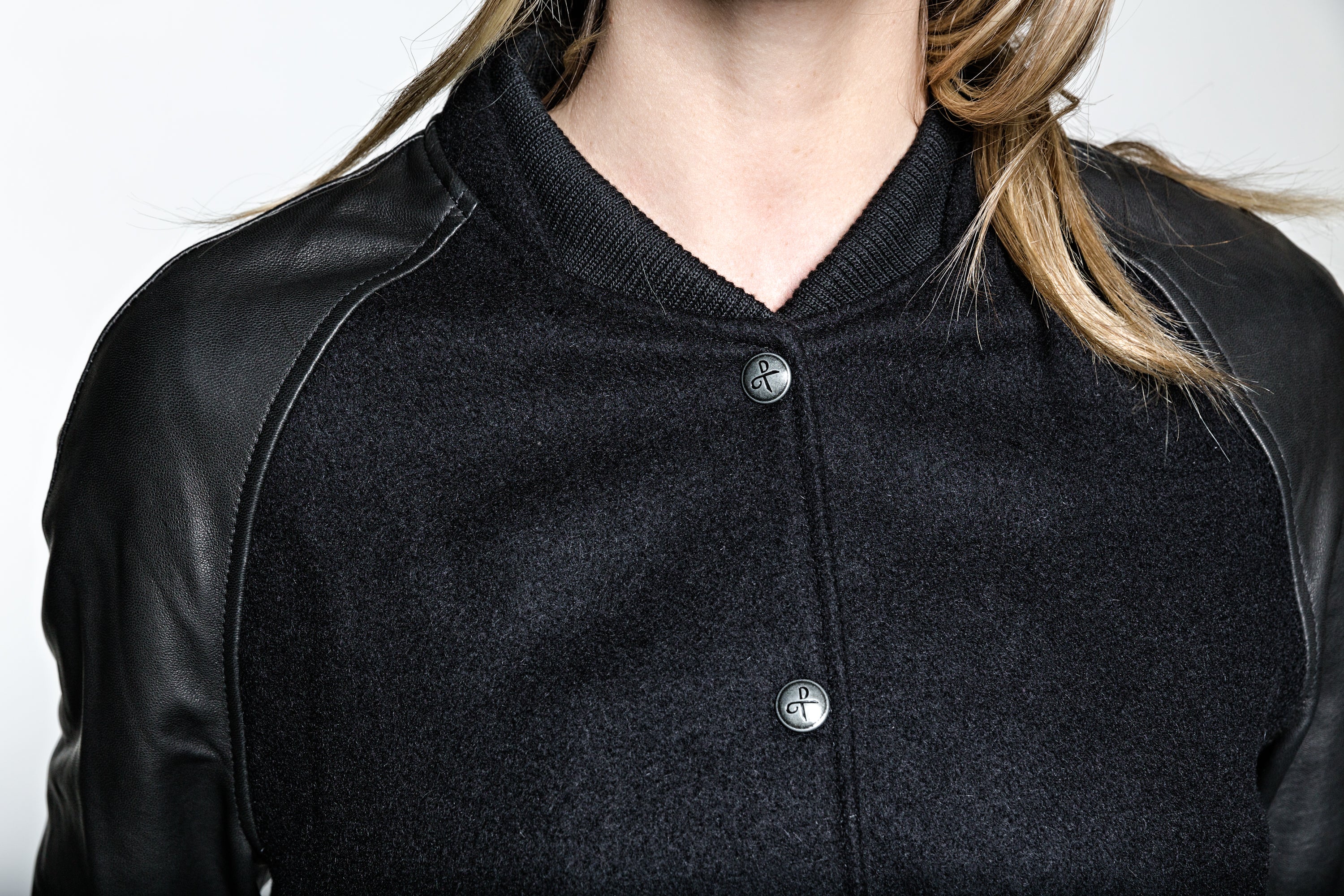 JKT:1W THE WOMEN'S CREW VARSITY