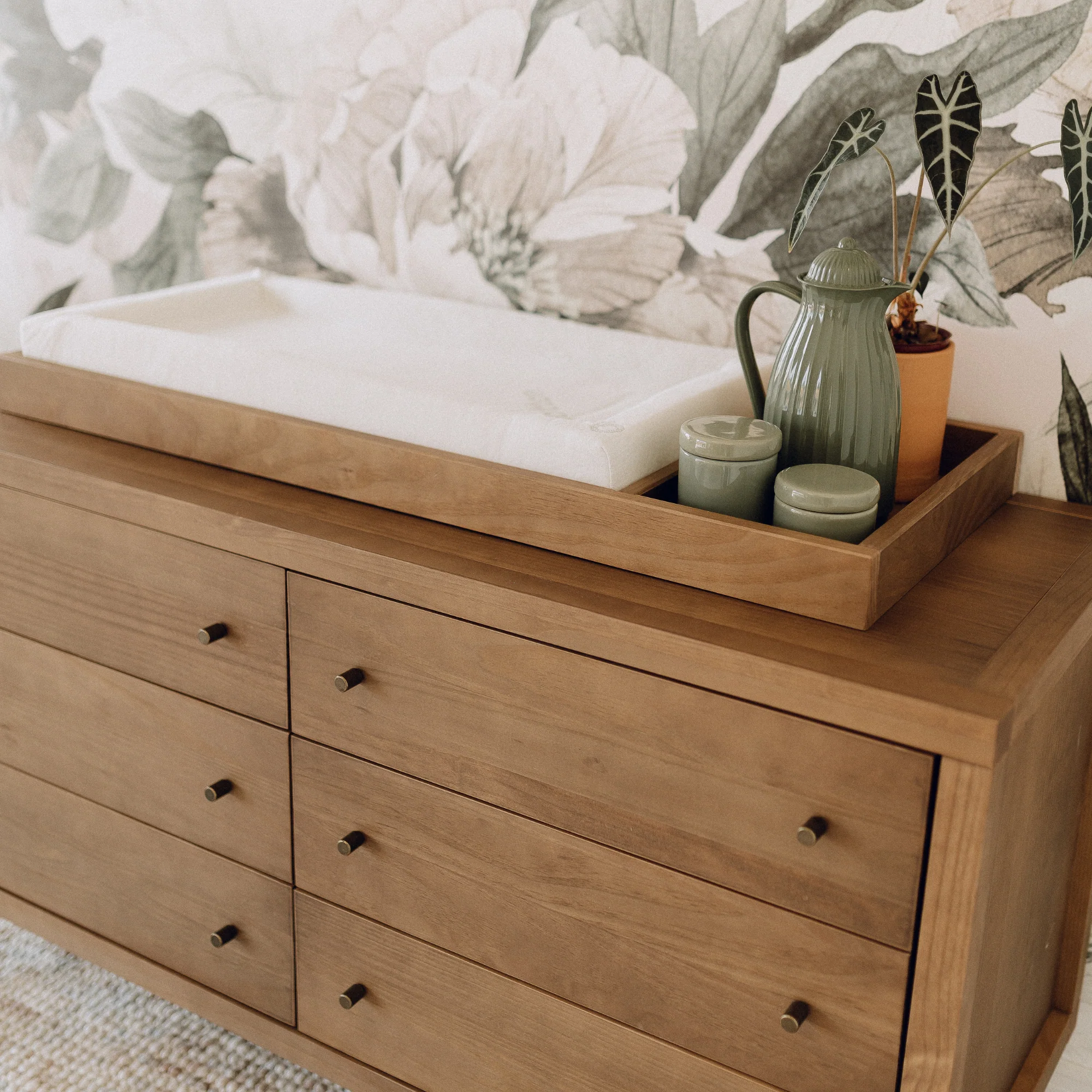 Noah Changing Tray in Walnut