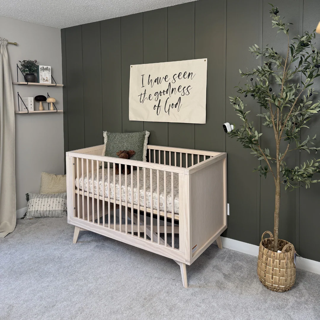 Retro Convertible Crib in Natural Washed