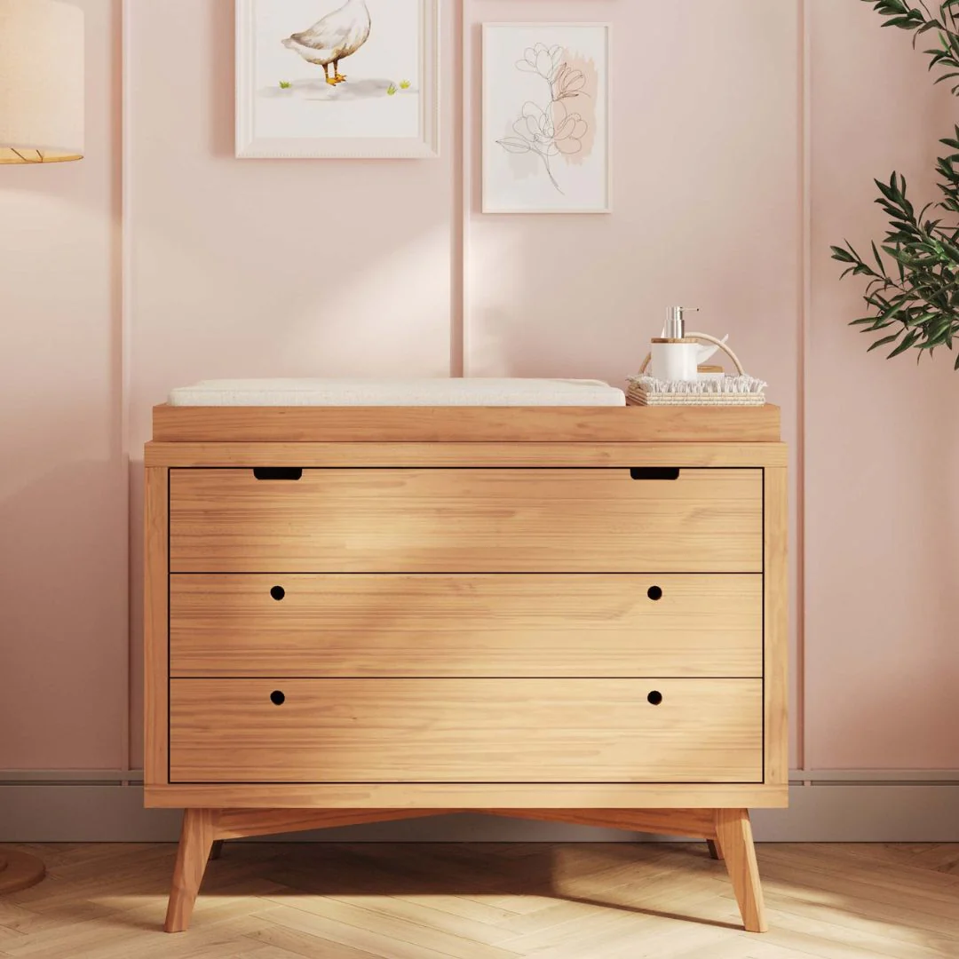 Retro 3 Drawer Dresser in Hazelnut