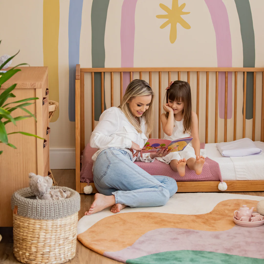 Cali Convertible Crib 4 in 1 in Hazelnut