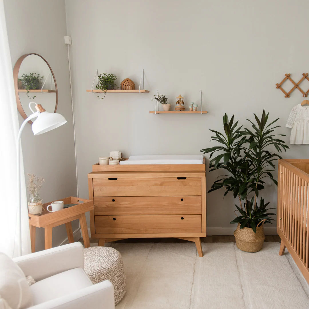 Retro 3 Drawer Dresser in Hazelnut