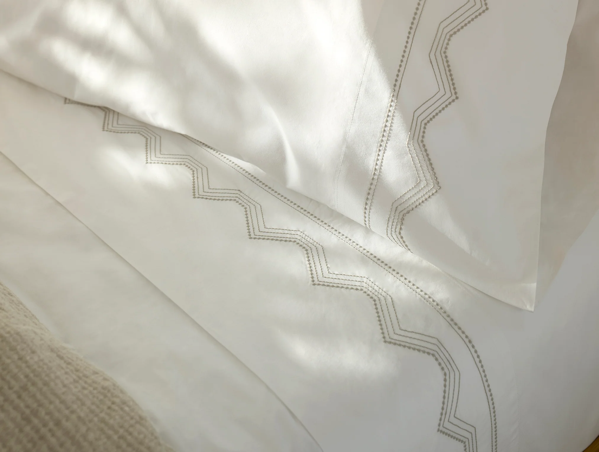 Vista Embroidered Organic Pillowcases