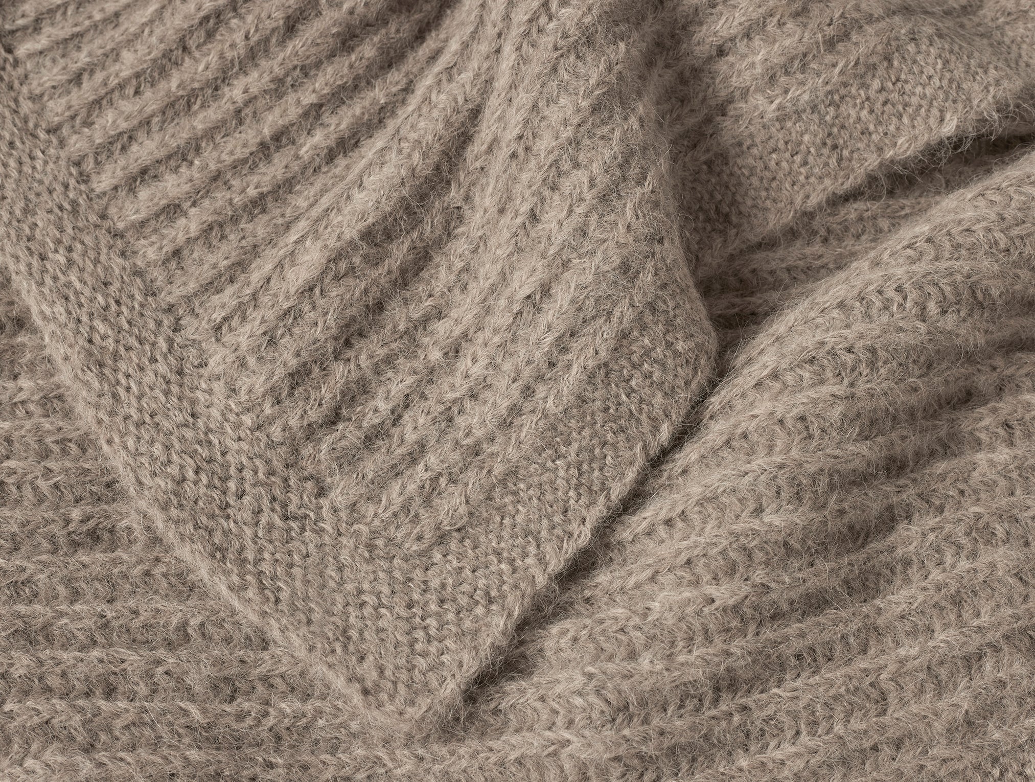 Andes Suri Alpaca Knit Throw