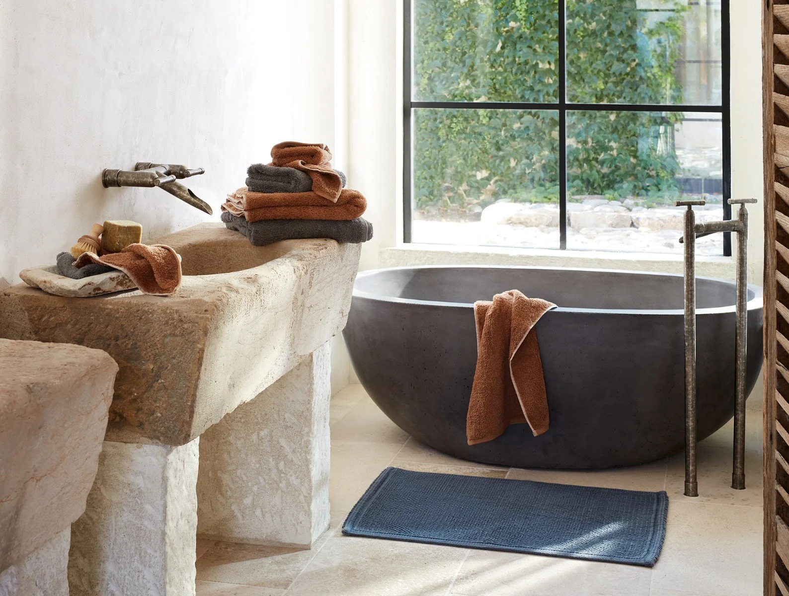 Pebbled Organic Bath Rug