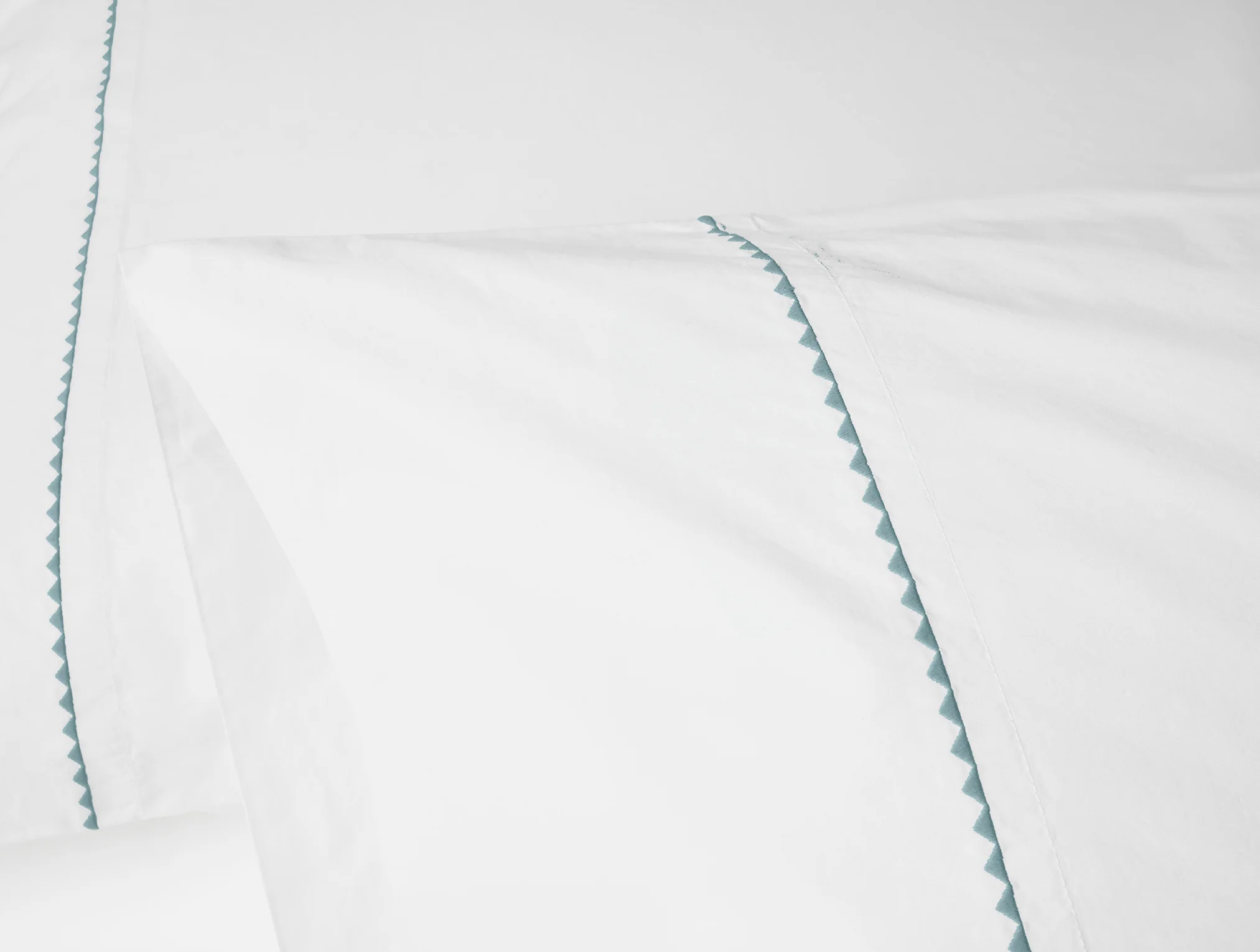 Trailing Embroidered Organic Percale Pillowcases