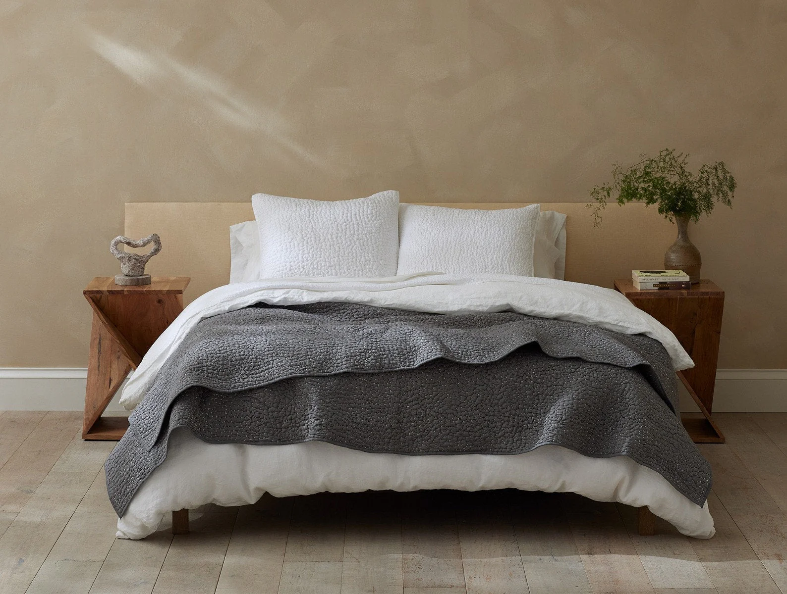 Pebbled Handstitched Quilt Set