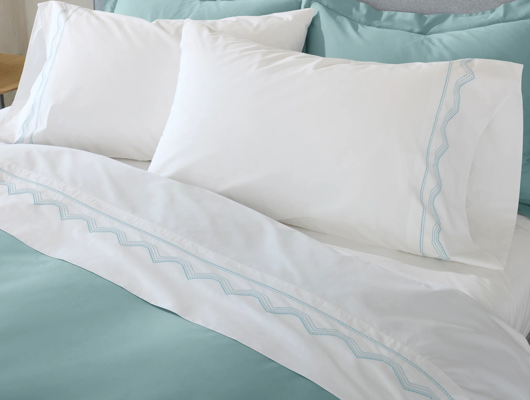 Vista Embroidered Organic Percale Sheet Set