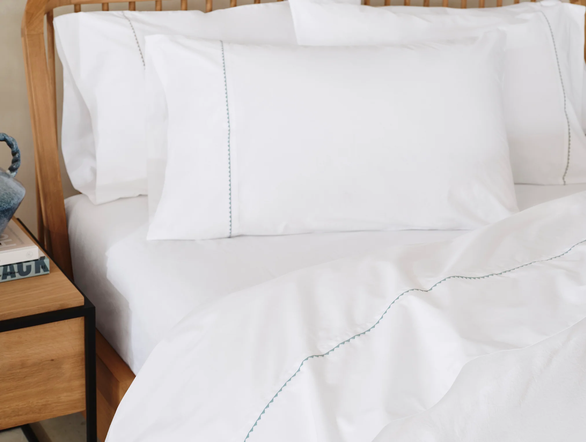 Trailing Embroidered Organic Percale Sheet Set