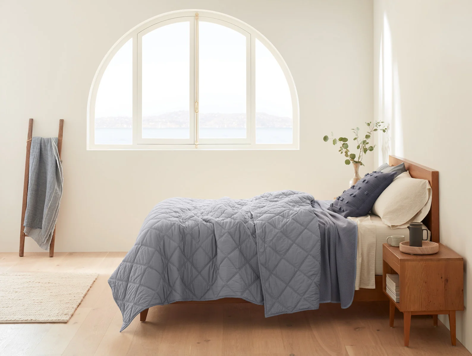 Diamond-Stitched Organic Cotton Comforter