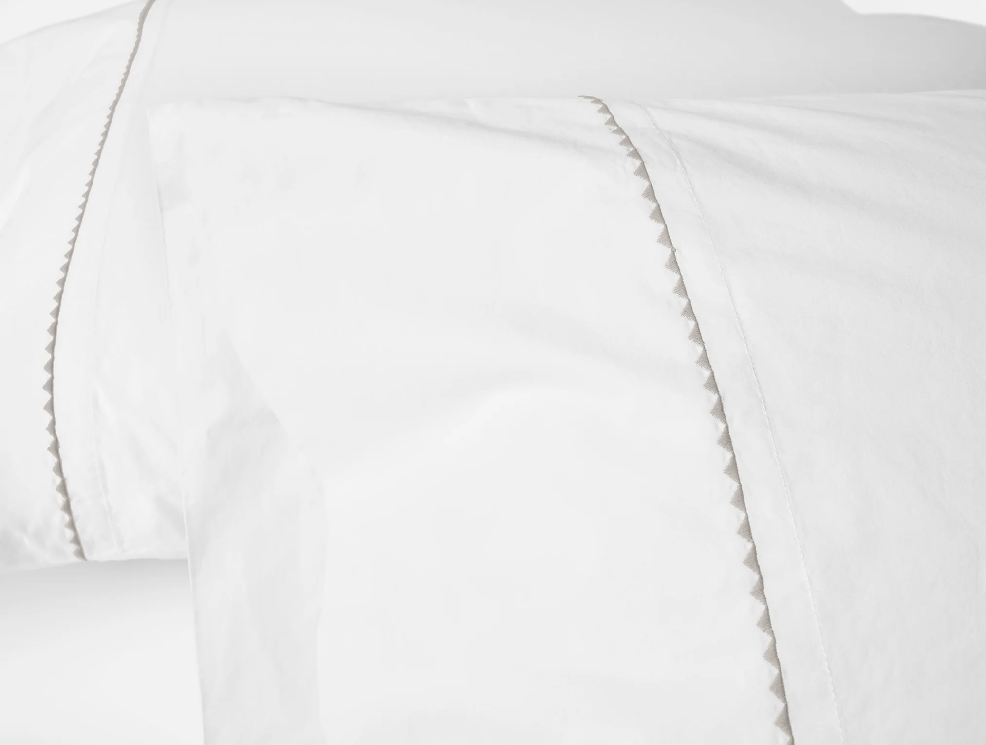 Trailing Embroidered Organic Percale Pillowcases