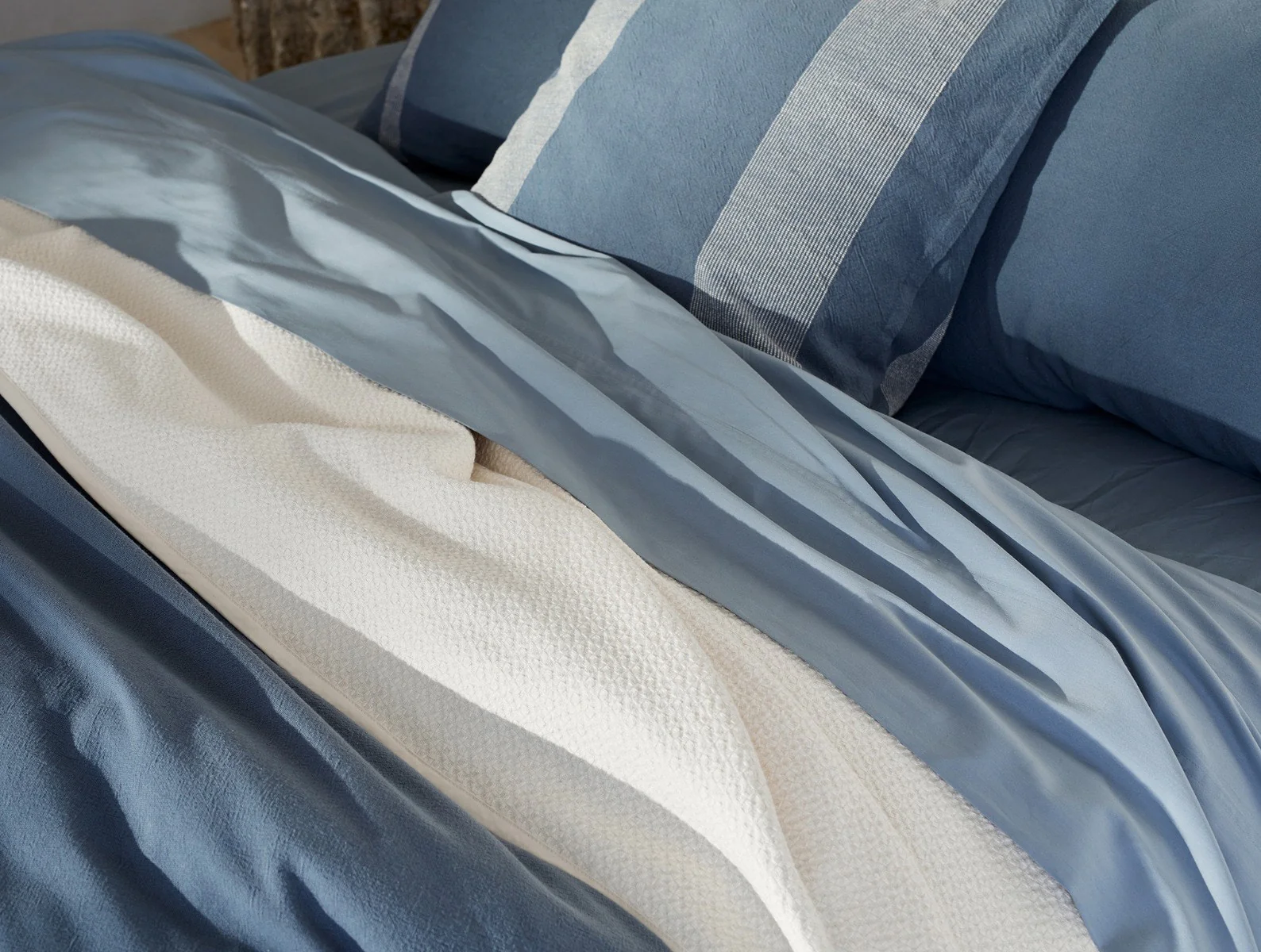 Honeycomb Organic Blanket