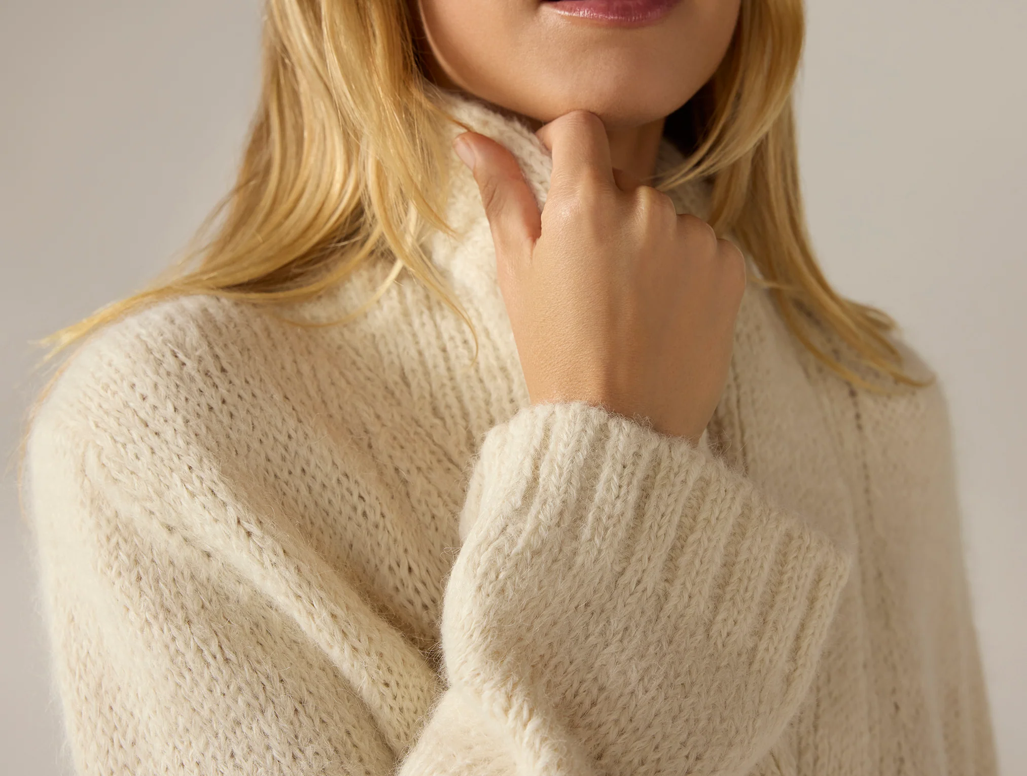 Women's Andes Suri Alpaca Knit Robe