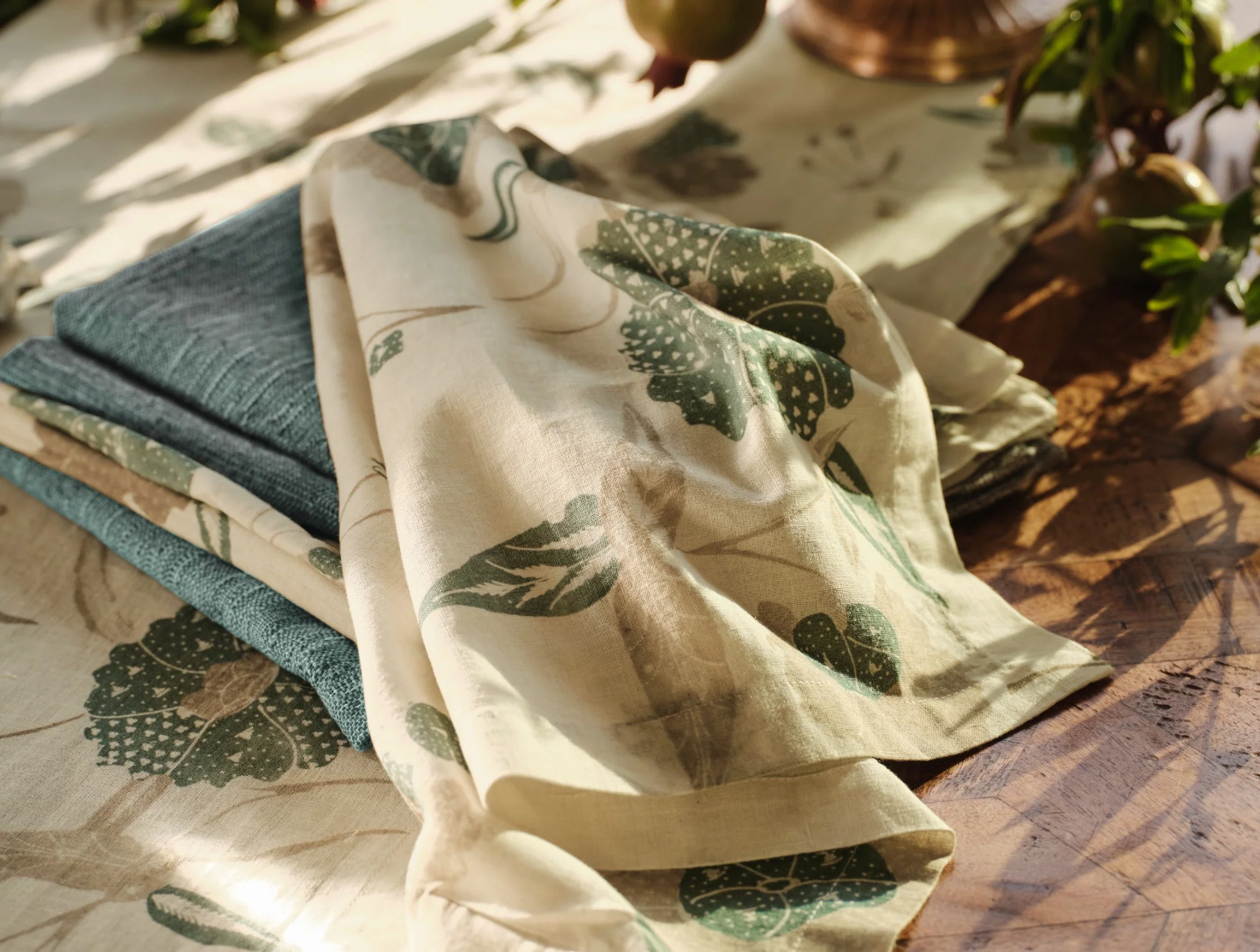 Aurora Print Table Runner