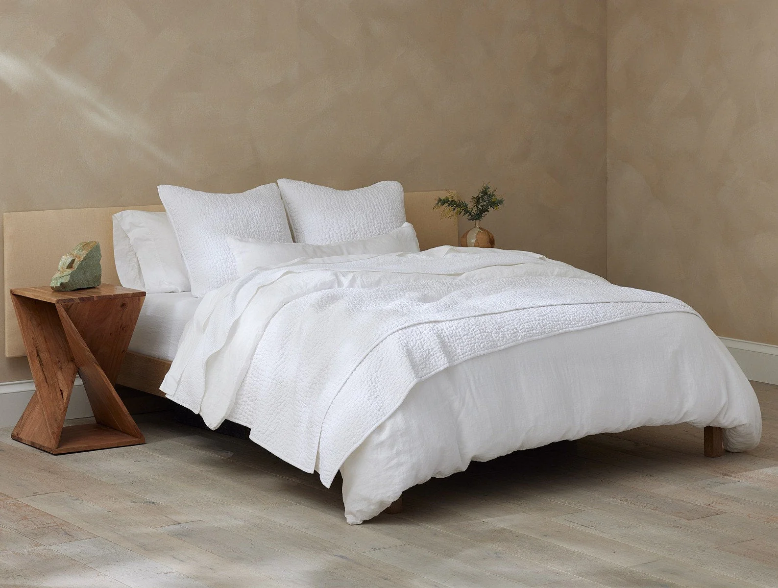 Pebbled Handstitched Quilt Set