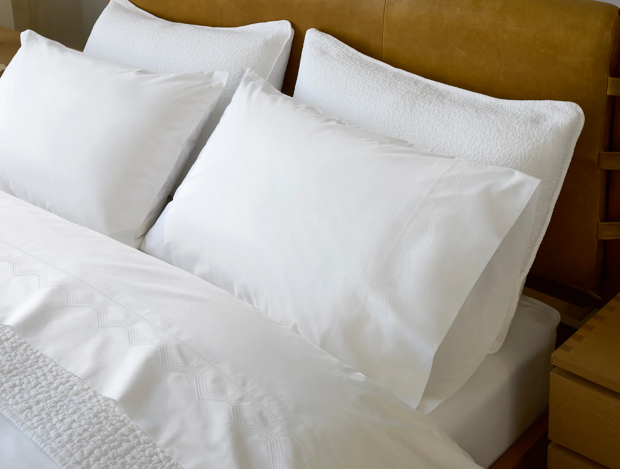 Vista Embroidered Organic Percale Sheet Set