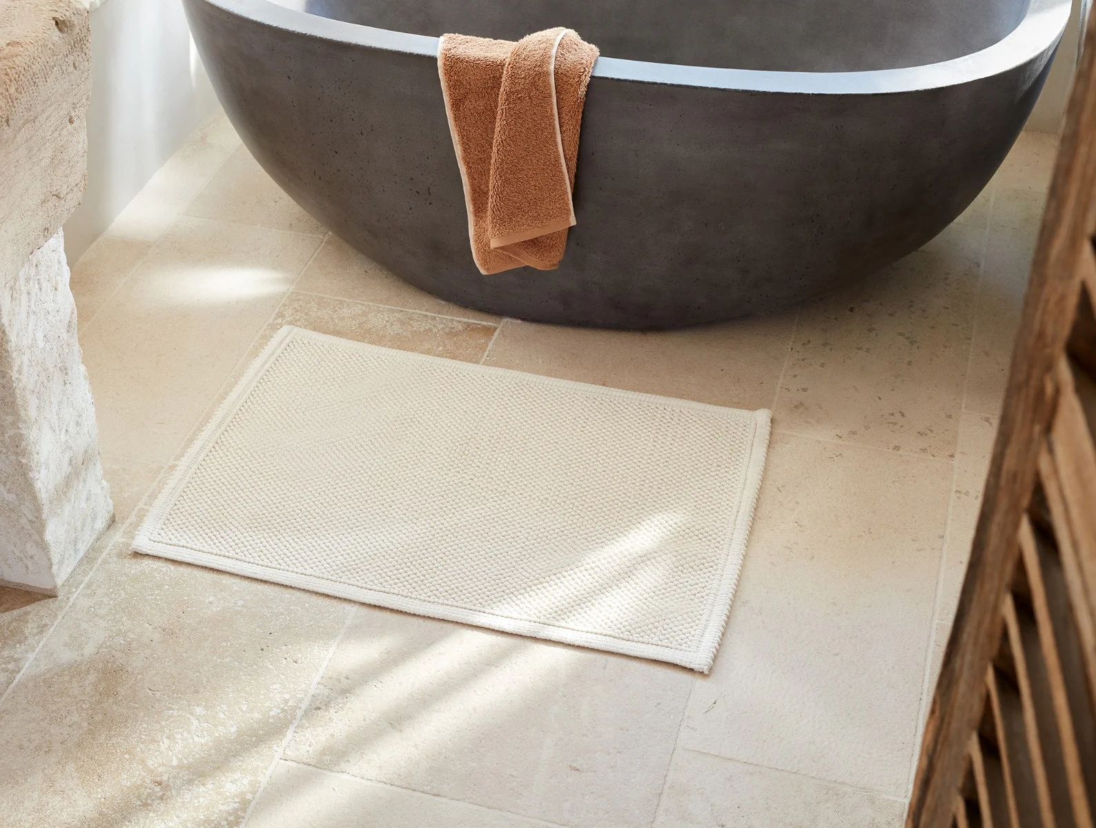 Pebbled Organic Bath Rug
