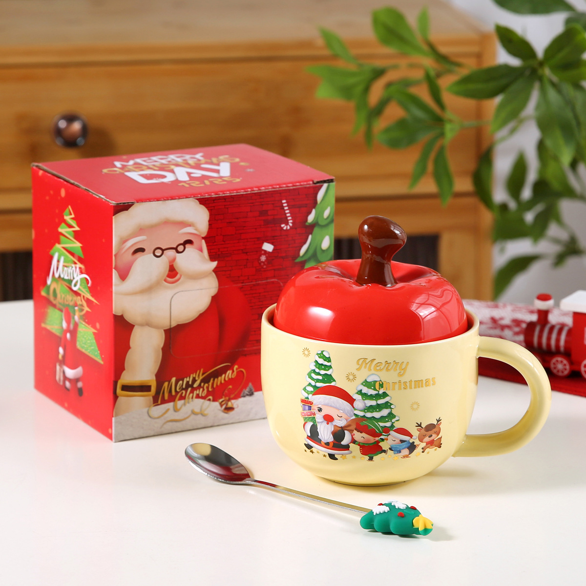 Christmas Santa Ceramic Mug with Apple Lid