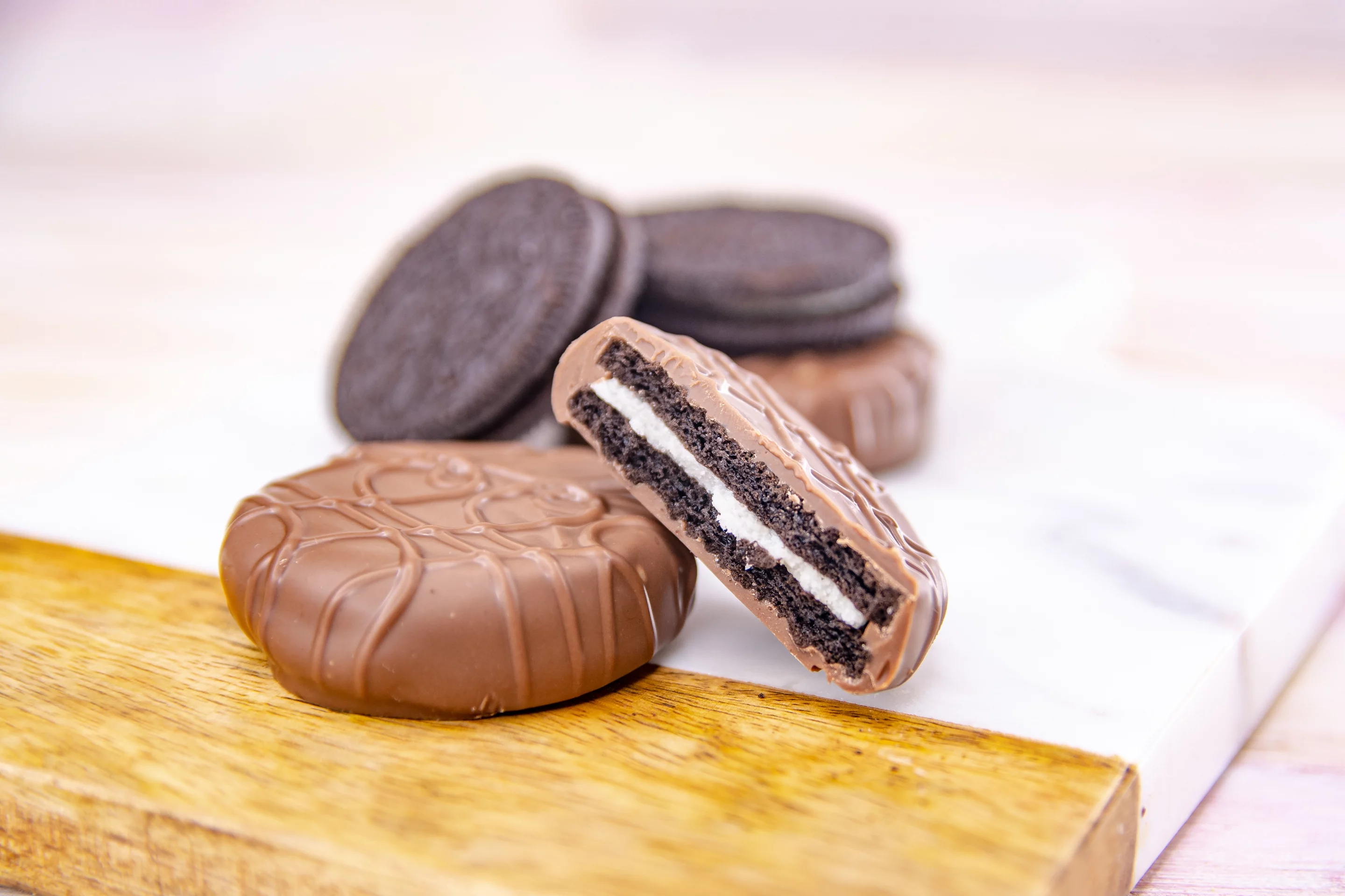 Wockenfuss Candies Chocolate Covered Oreos - Milk - 1lb