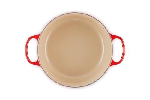 Le Creuset Enameled Cast Iron Signature Round Dutch Oven