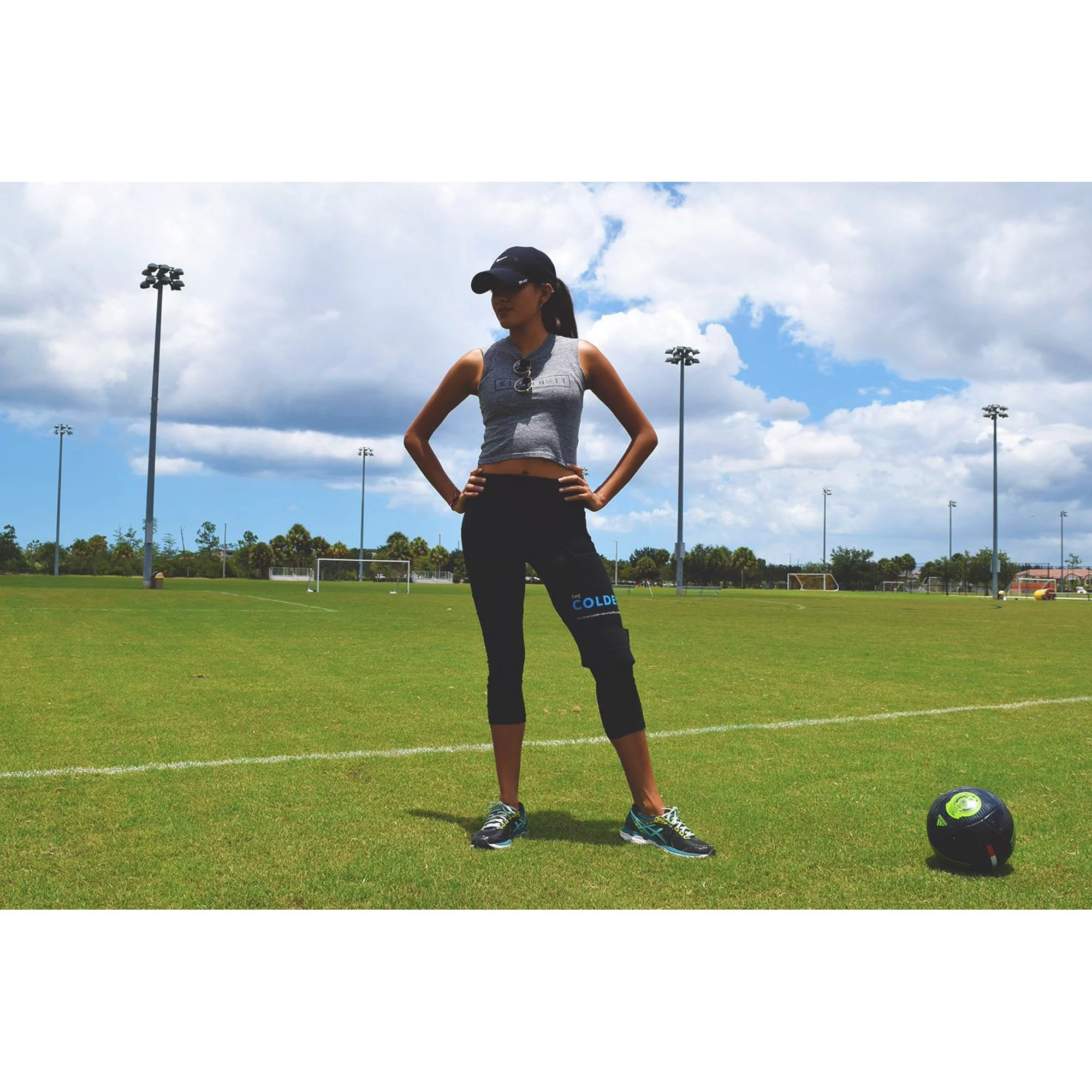 The Coldest Ice Pack with Straps- Gel Ice Packs Reusable Cold Therapy Pack (Knee, Shoulder, Foot, Back, Ankle, Neck, Hip, Wrist) (14 x 11 inch Pack of 2)