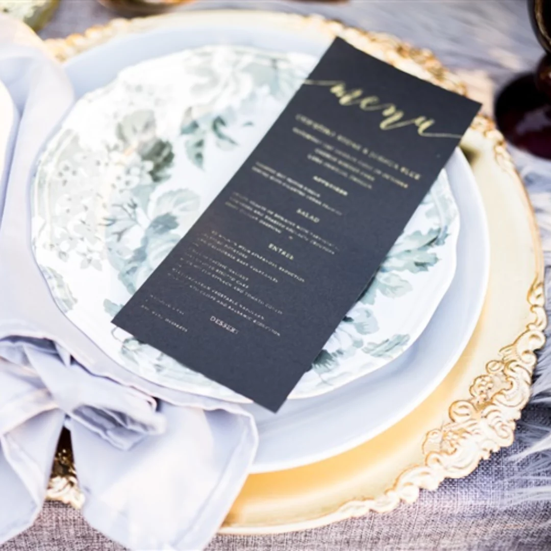 Koyal Wholesale Vintage Acrylic Charger Plate, Gold (Pack of 4) for Weddings Table Settings Décor