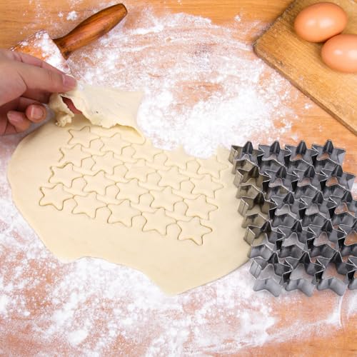 AIERSA Mini Gingerbread Cookie Cutter,Small Christmas Cookie Cutters,1 Inch Tiny Gingerbread Man Shapes Cookie Cutter,20 Cavity Metal Stainless Steel Christmas Cookie Cutters