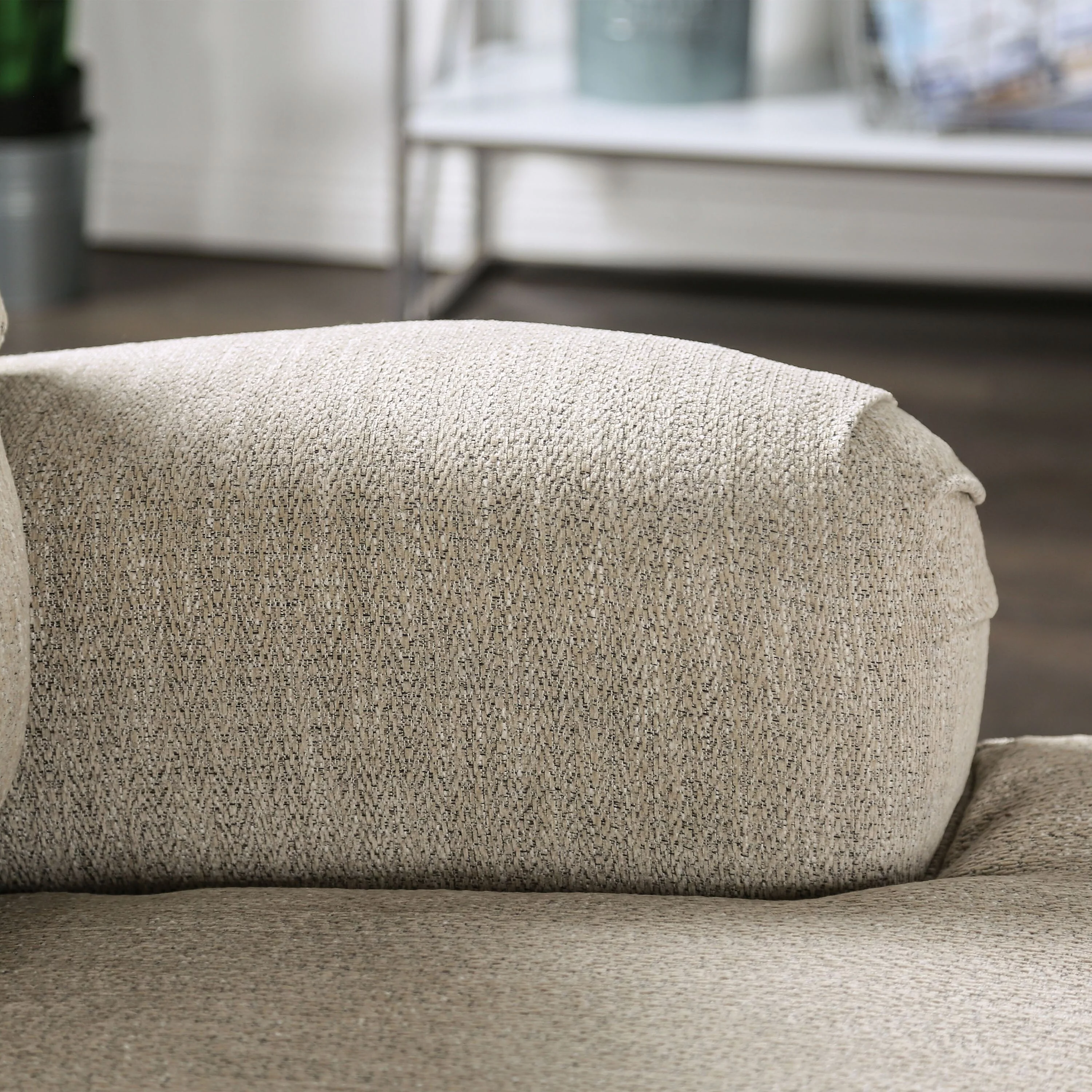 Furniture of America Sibbey Traditional Cream Chenille Padded Loveseat by