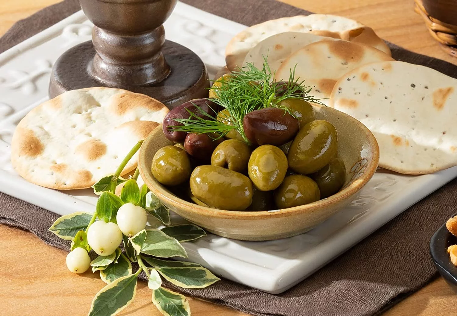 The Bon Appetit Gourmet Food Gift Basket