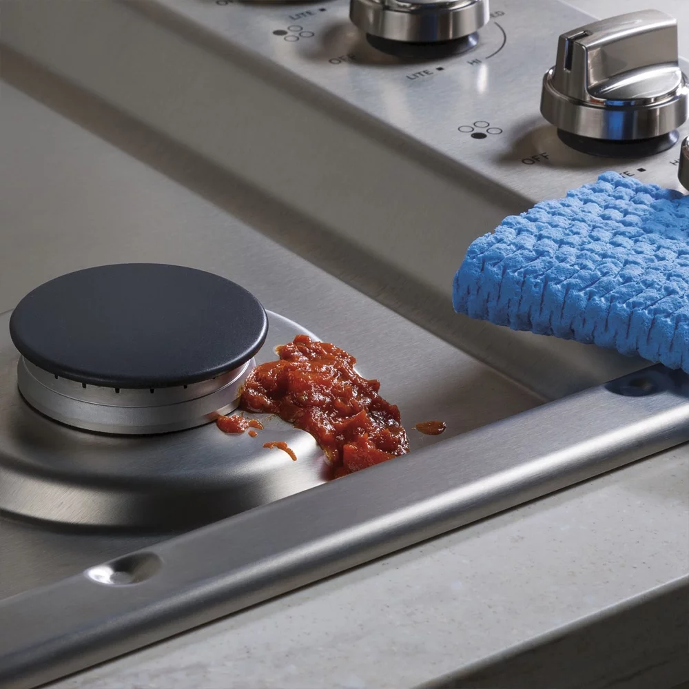 GE JGP3530SLSS 30 inch Built-In Gas Cooktop Bundle with Premium 3 YR CPS Enhanced Protection Pack