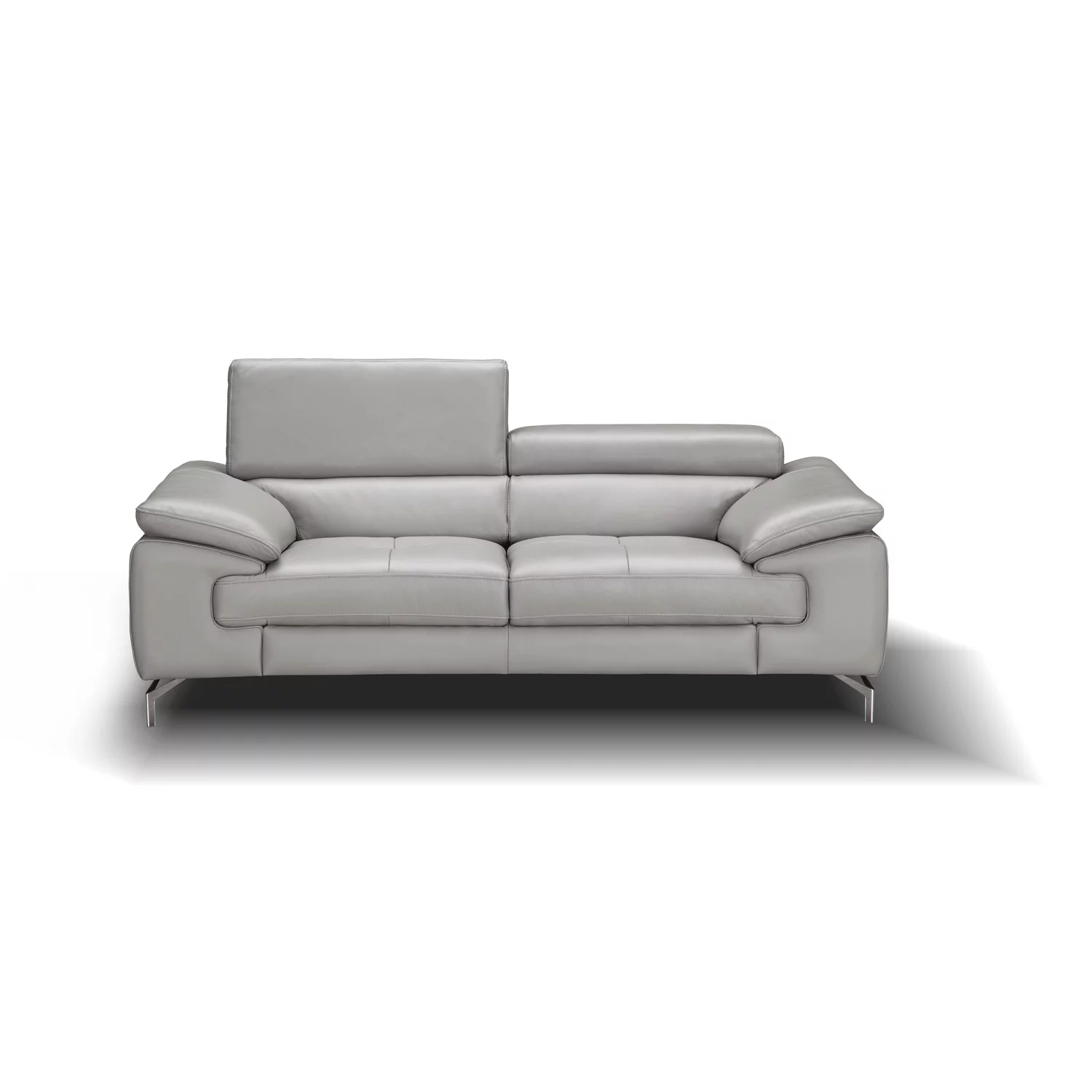 J&M Furniture Liam Loveseat