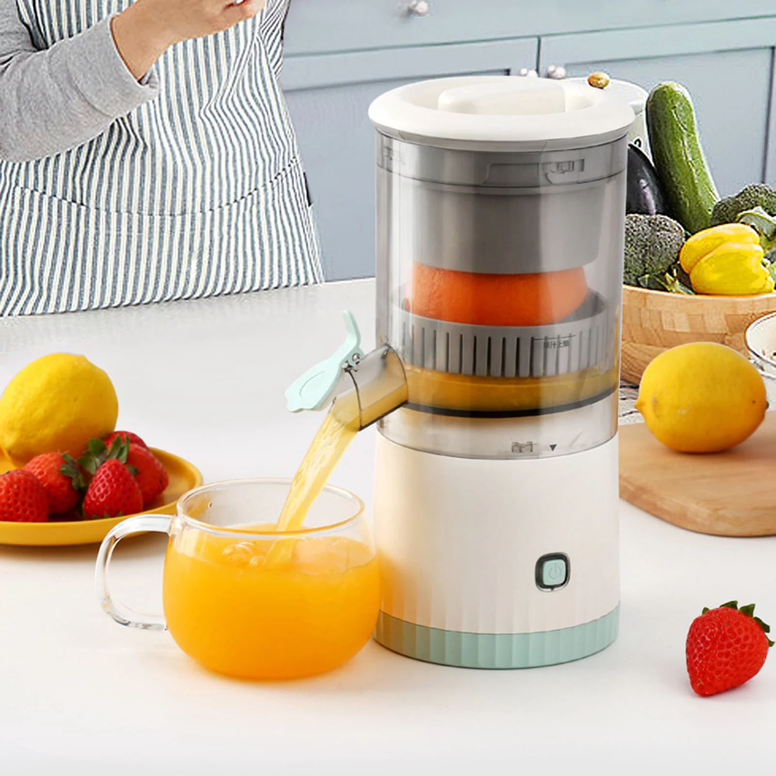 Electric Juicer Rechargeable - Citrus Juicer Machines with USB and Cleaning Brush Portable Juicer for Orange, Lemon, Grapefruit