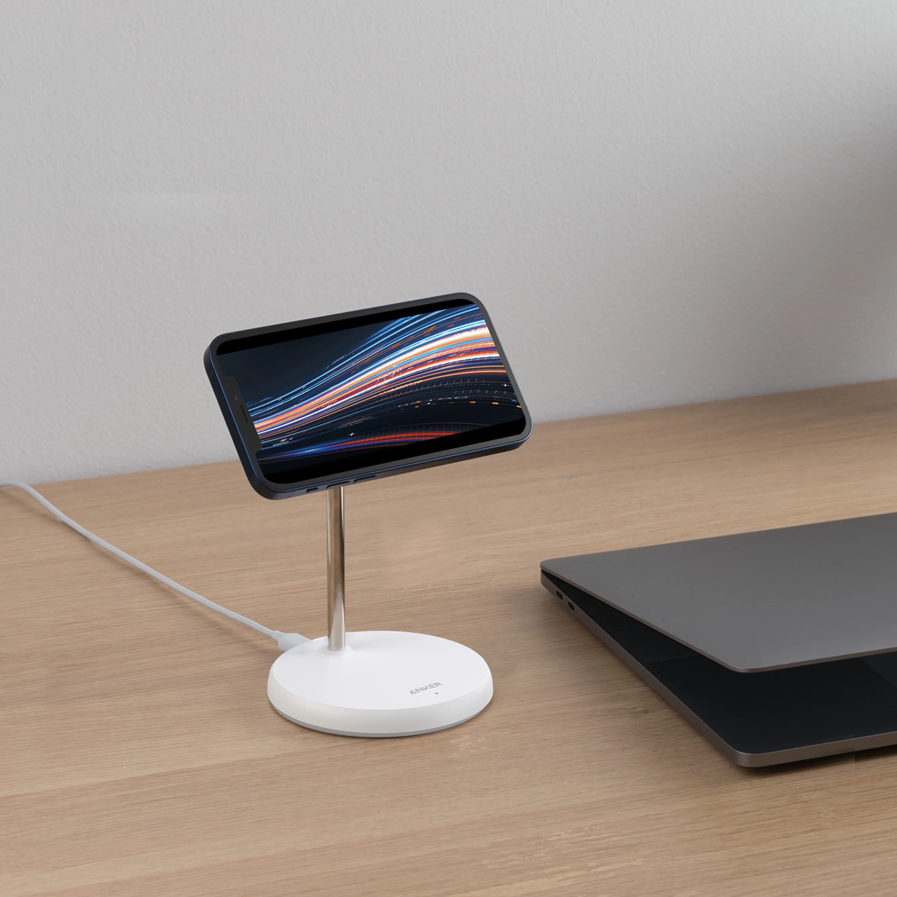 Anker PowerWave Magnetic Charging Stand