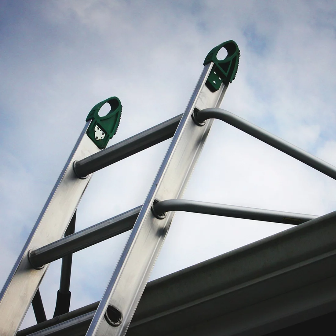 LeveLok Open Rung Standout Bracket - Foam Elbows