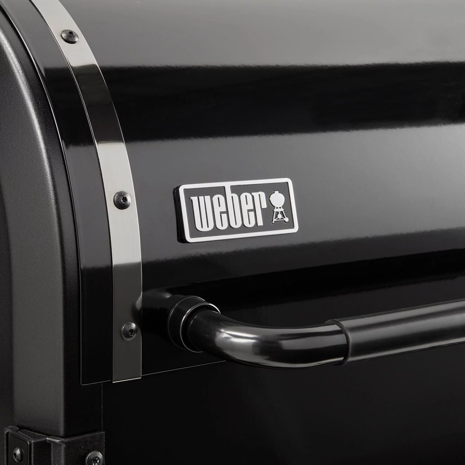 Weber SmokeFire EPX6 STEALTH Edition 36-Inch Wi-Fi Enabled Wood Fired Pellet Grill - 23611501