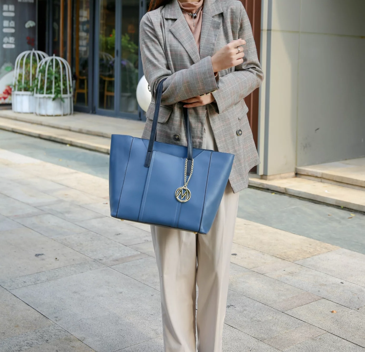 Dinah Light Weight Tote Handbag with Wallet by Mia K.