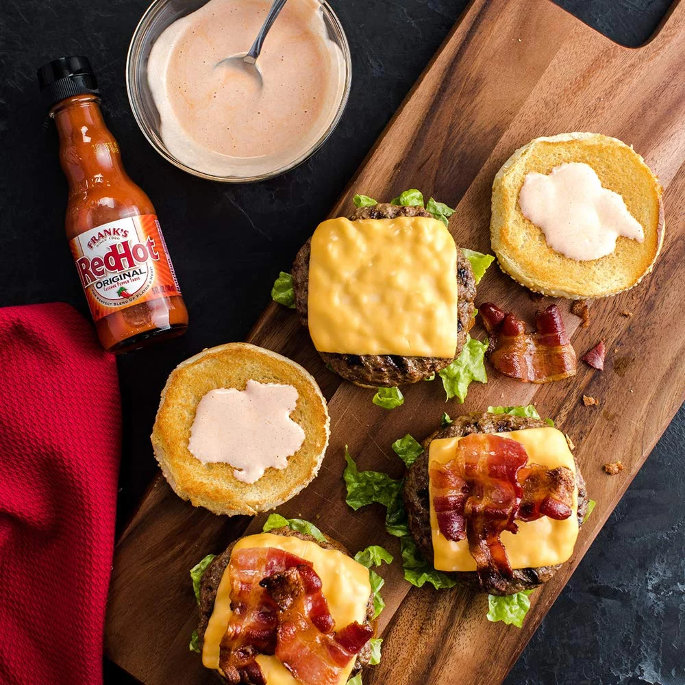 Frank,S Redhot, Hot Sauce, Stingin, Honey Garlic, 354Ml (Imported From Canada)