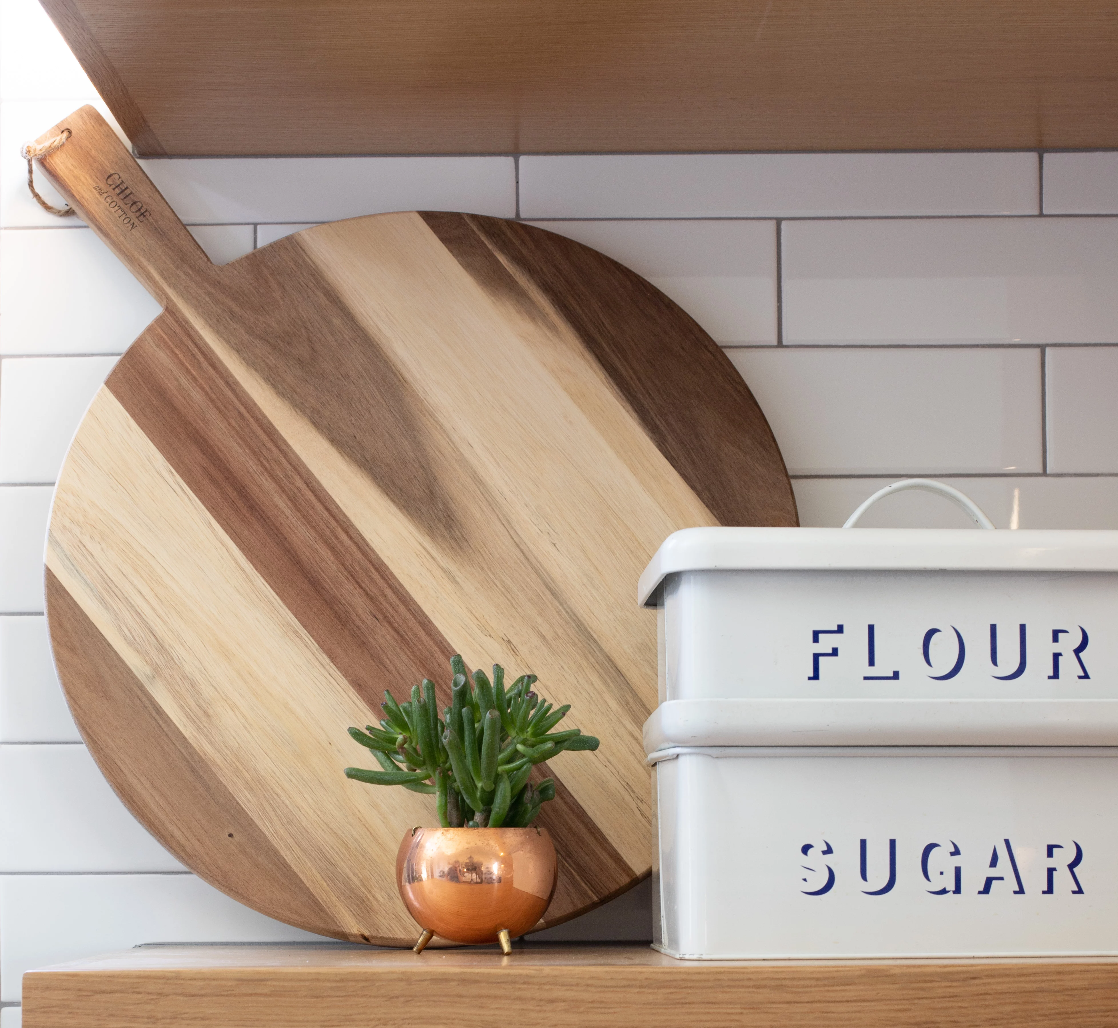 Chloe and Cotton Large Round Acacia Wood Bread Board 16