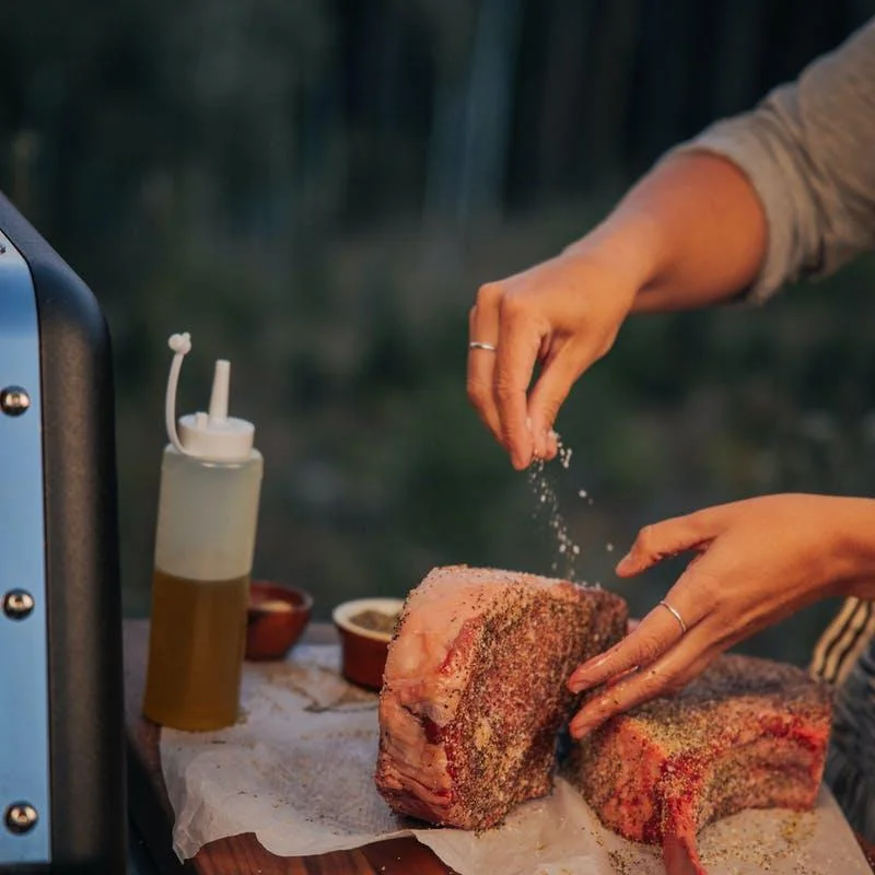 Weber Genesis E-435 Premium 4-Burner Natural Gas Grill in Black with Side Burner