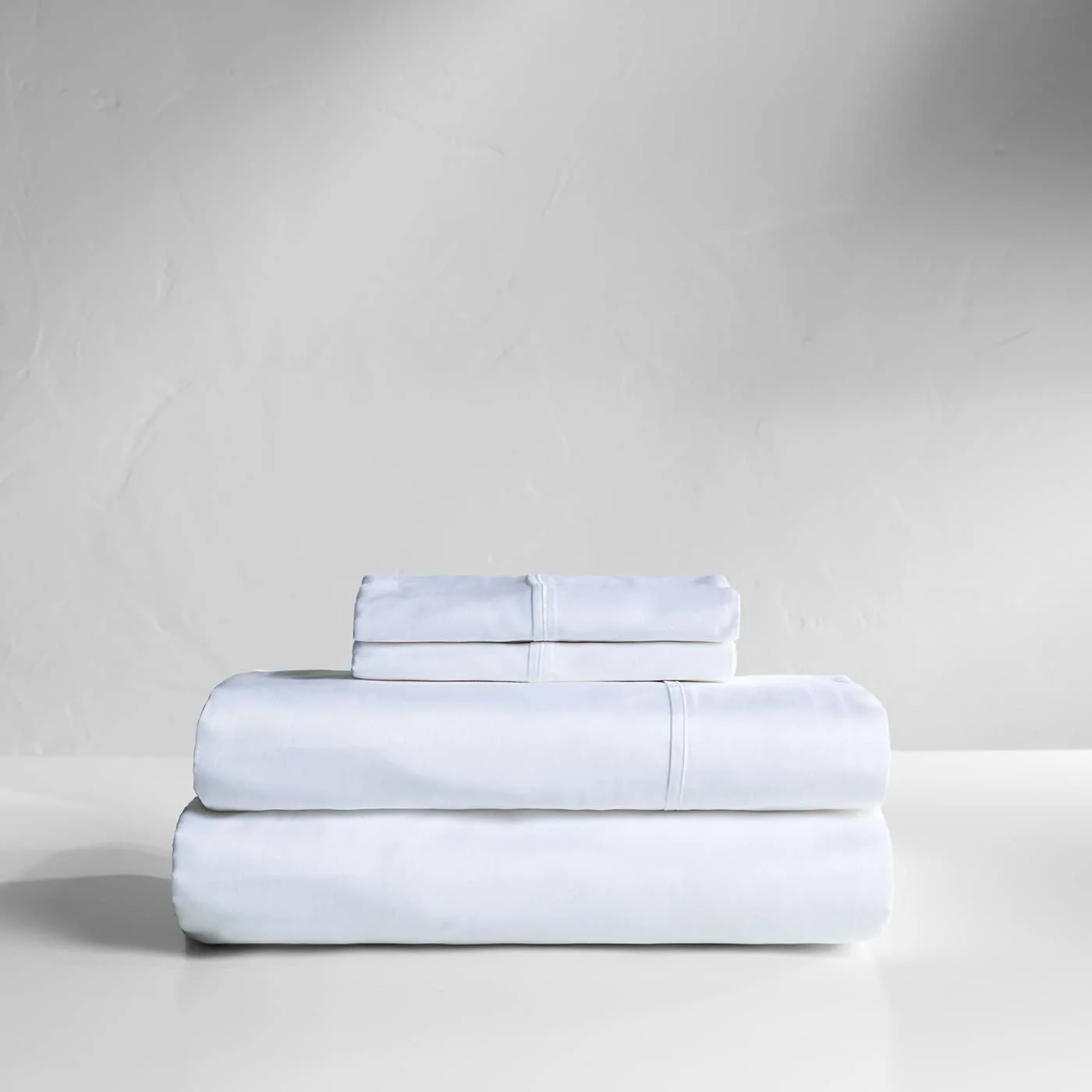 Sigature Sheet Collectio | 300 Thread Cout 100% Satee Weave Cotto | Odor Resistat, Breathable, Durable, Soft (White, Kig)