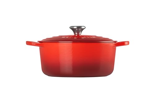 Le Creuset Enameled Cast Iron Signature Round Dutch Oven