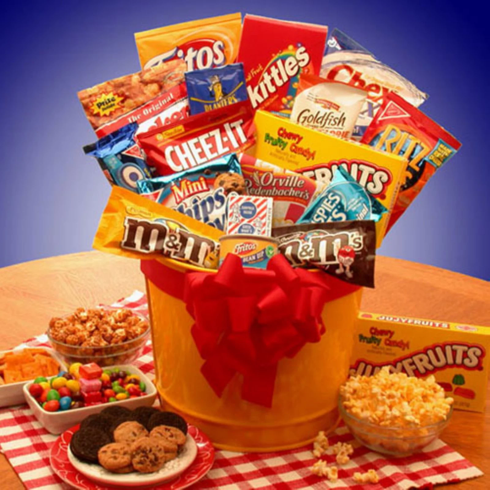 Gift Basket 820171 Junk Food Madness Gift Pail