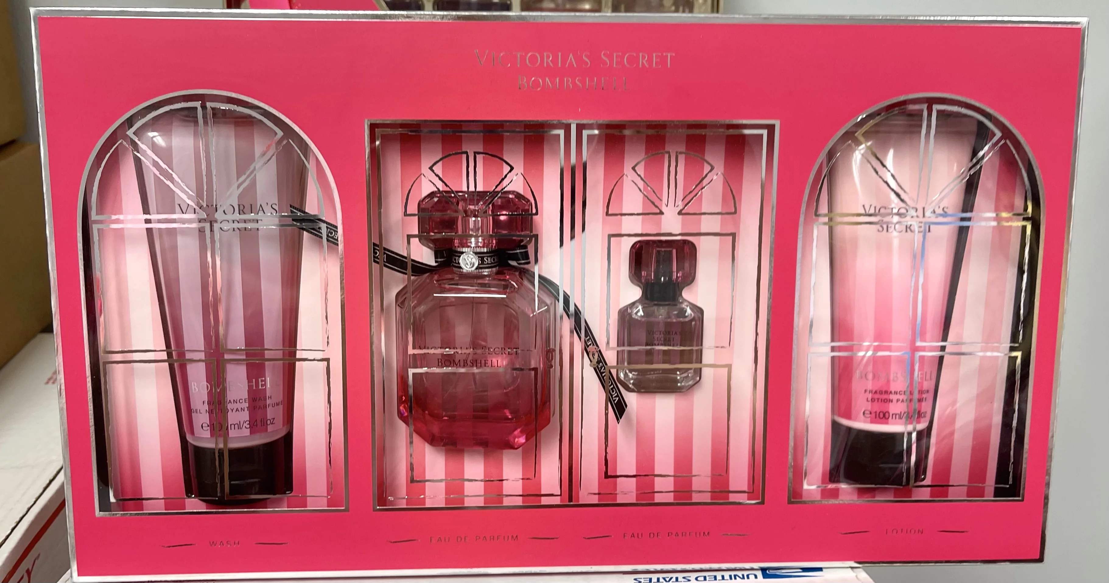 Victoria's Secret Gift Set Bombshell 4 Pc Perfume Parfum, Fragrance Body Wash & Lotion Holiday Gift