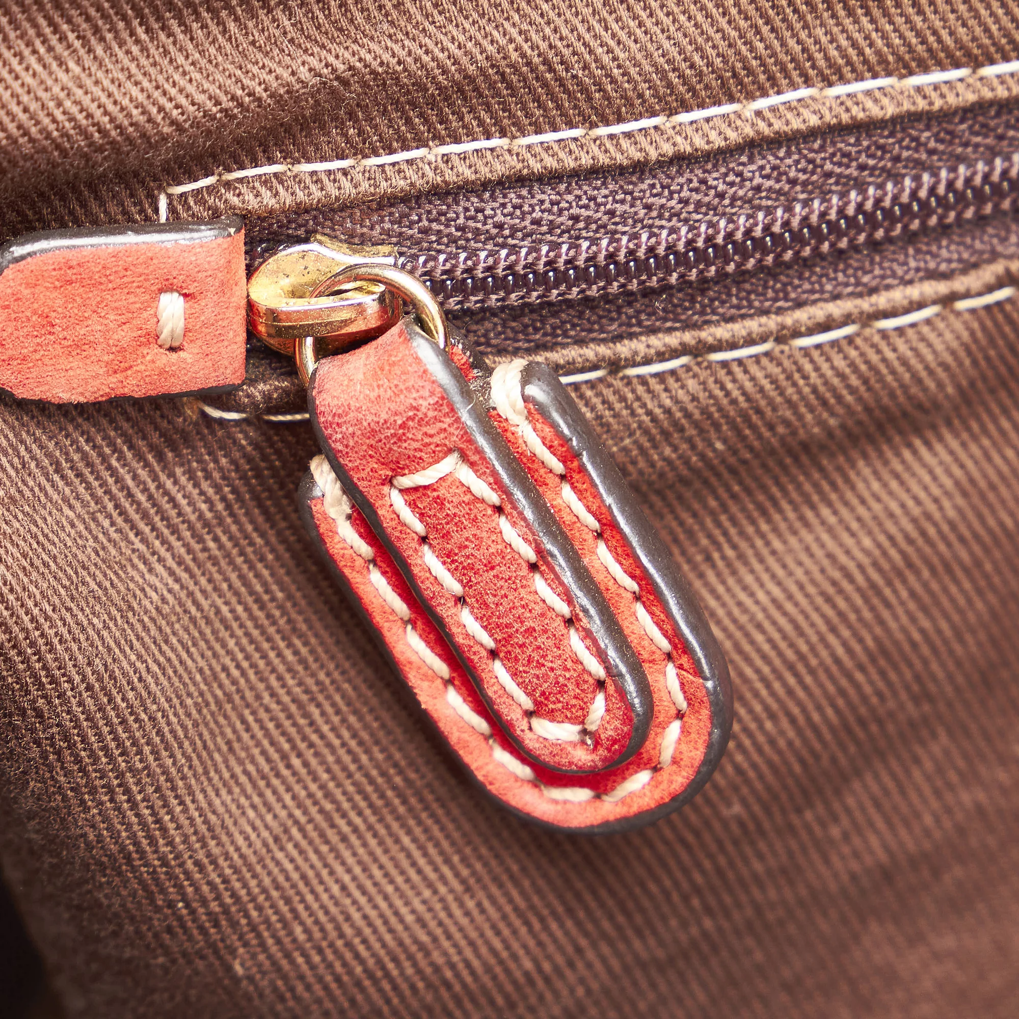 Pre-Owned Authenticated Loewe Anagram Shoulder Bag Calf Leather Red Women (Good)