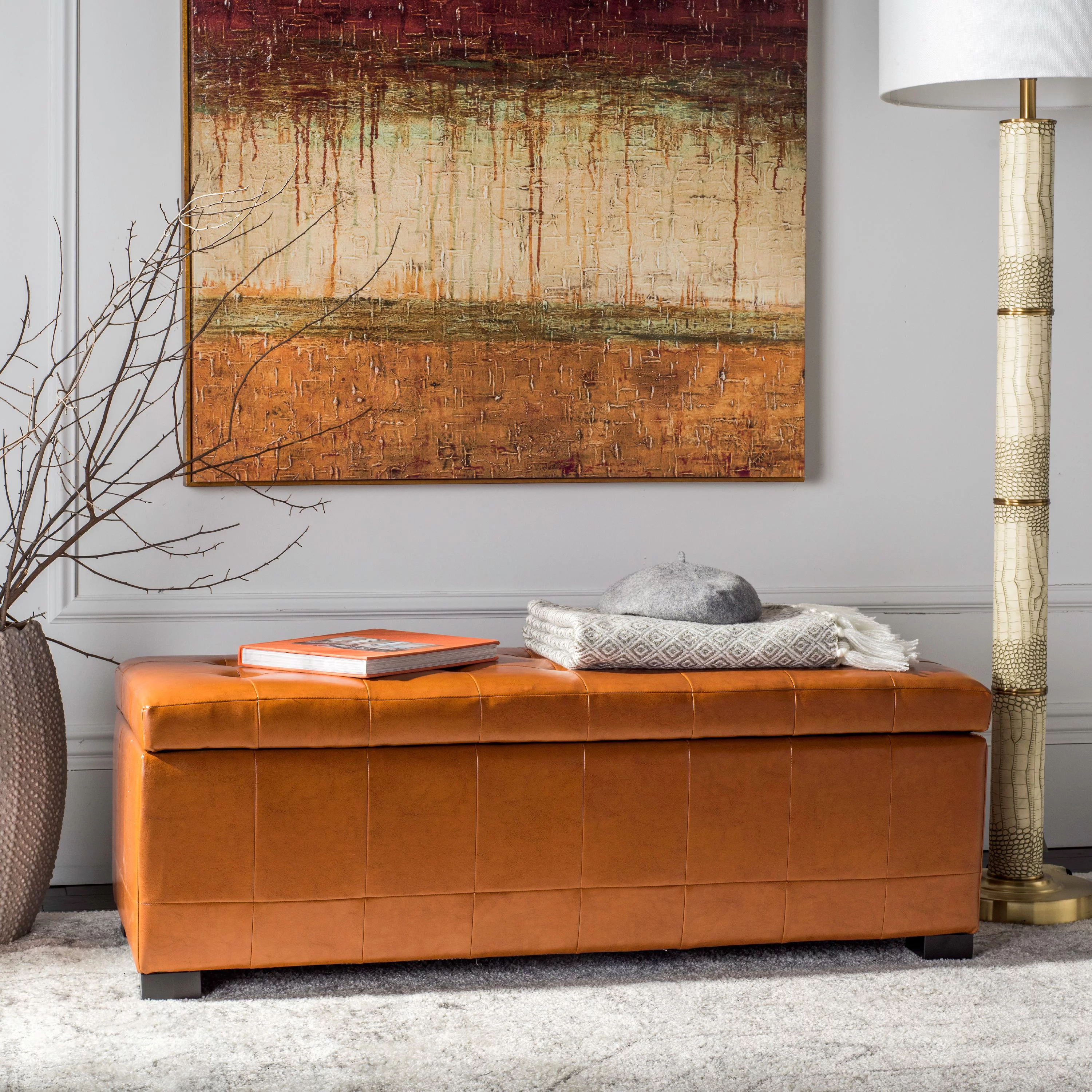 SAFAVIEH Large Manhattan Rustic Tufted Storage Bench, Saddle