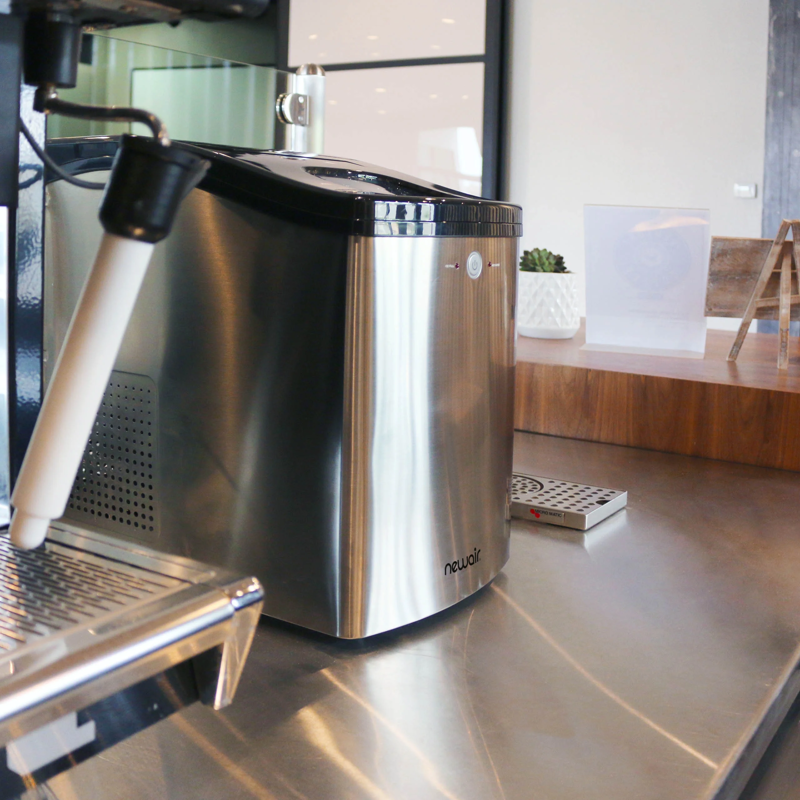 Newair 40 lb. Countertop Nugget Ice Maker in Stainless Steel - NIM040SS00